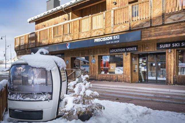 La Rosière-Surf ski shop